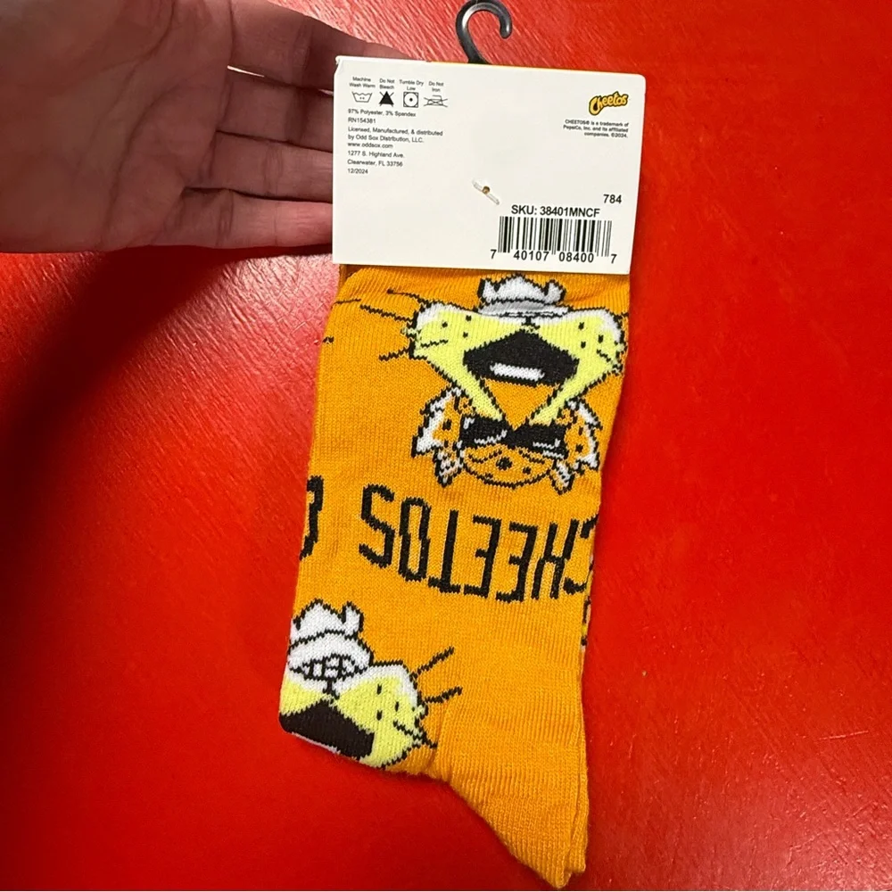 NWT CRAZY SOCKS CHEETOS CHIPS SOCKS SIZE 6-12 crew